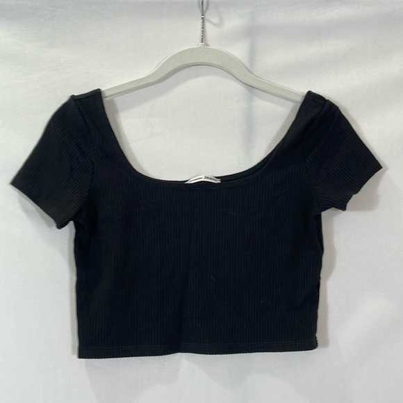 Reformation Jeans Tee Size S Black Ribbed Cropped Baby Tee EUC - Picture 2 of 8